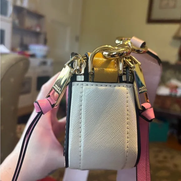 Marc Jacobs Blush Crossbody Bag with Gold Hardware - Picture 7 of 8